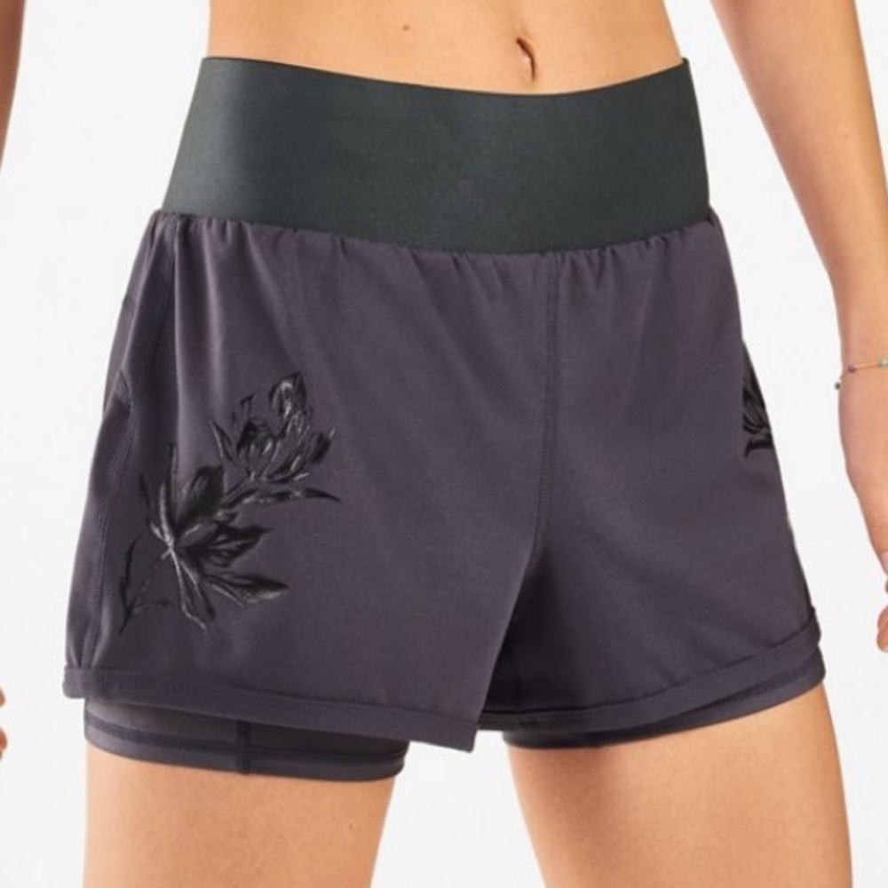 Fabletics Olesia Shine Dark Gray & Green Shorts Size XS